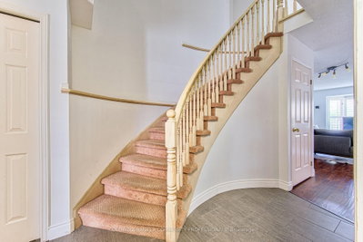 86 Chelsea Crescent • Hamilton, ON photo 6