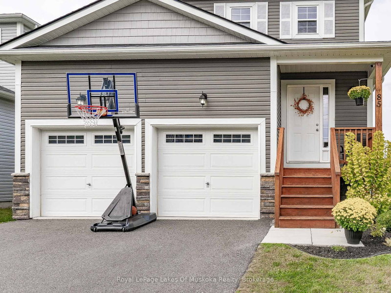 85 Douglas Drive