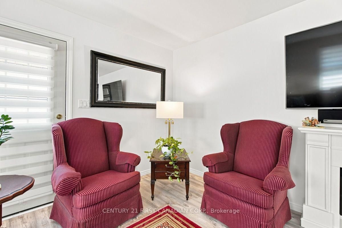 212 MAIN Street • West Elgin, ON photo 17