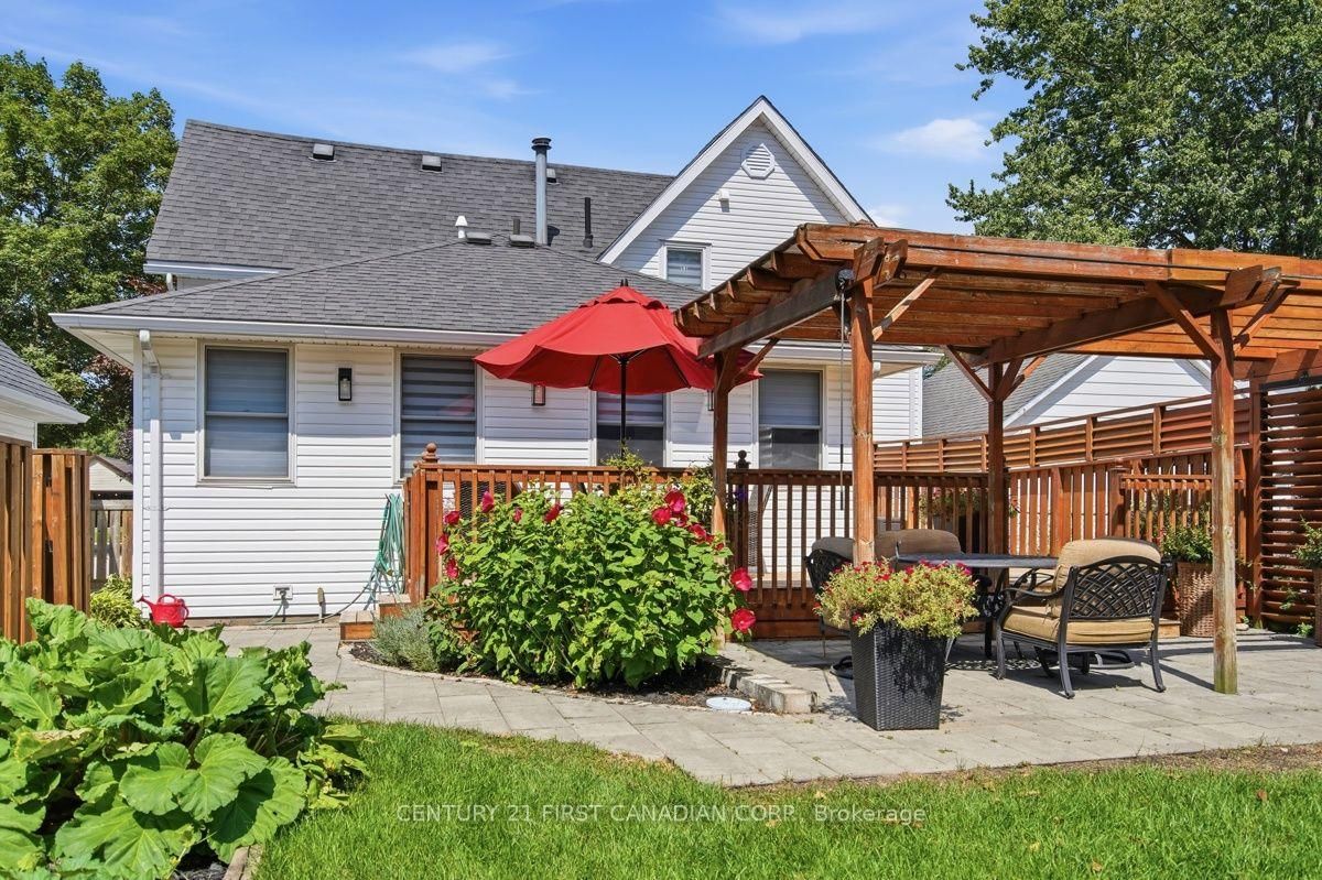 212 MAIN Street • West Elgin, ON photo 46