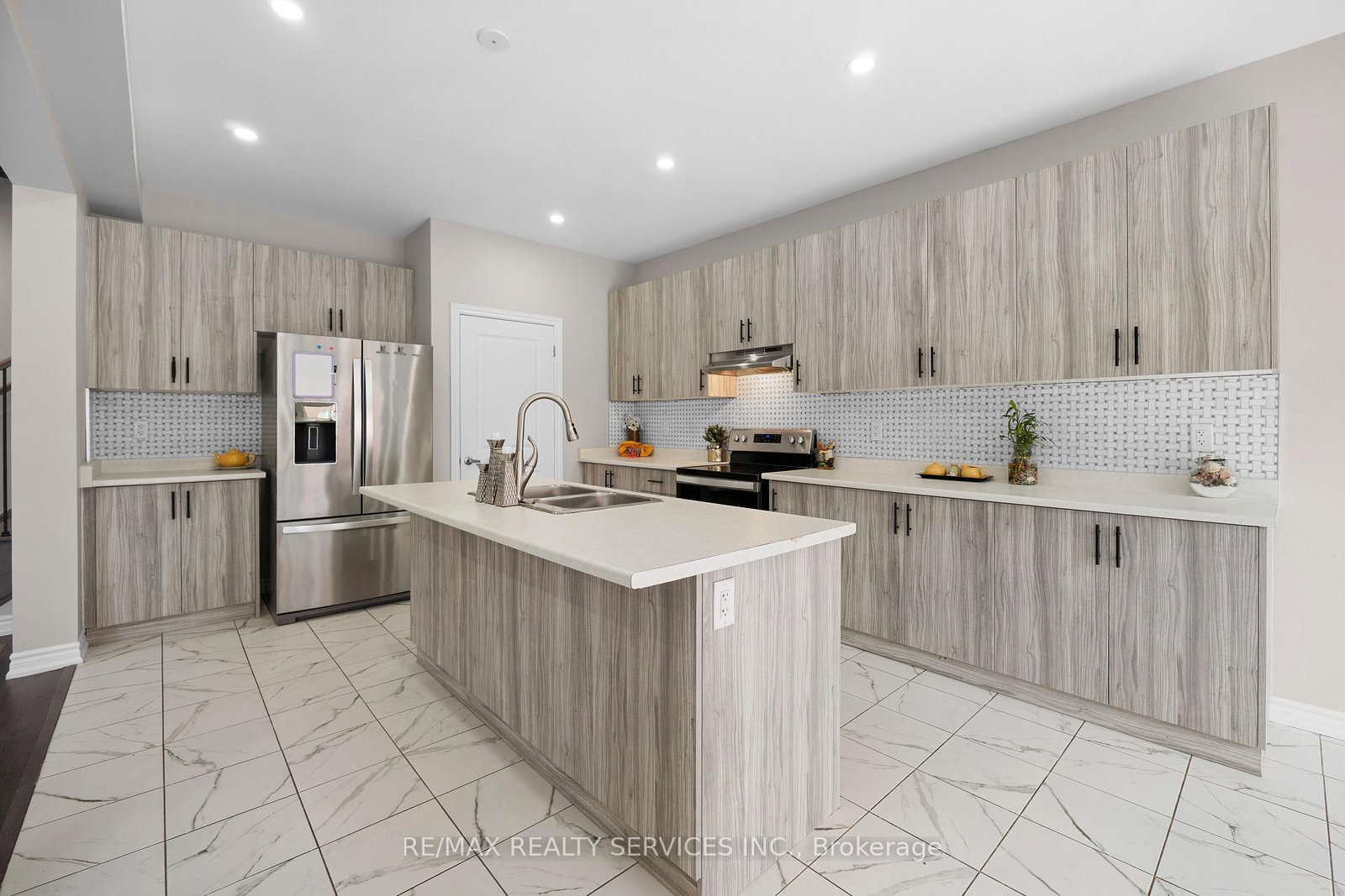 178 Tumblewood Place • Welland, ON photo 6