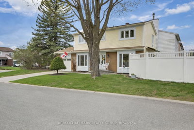 56 Foxleigh Crescent • Kanata, ON photo 2
