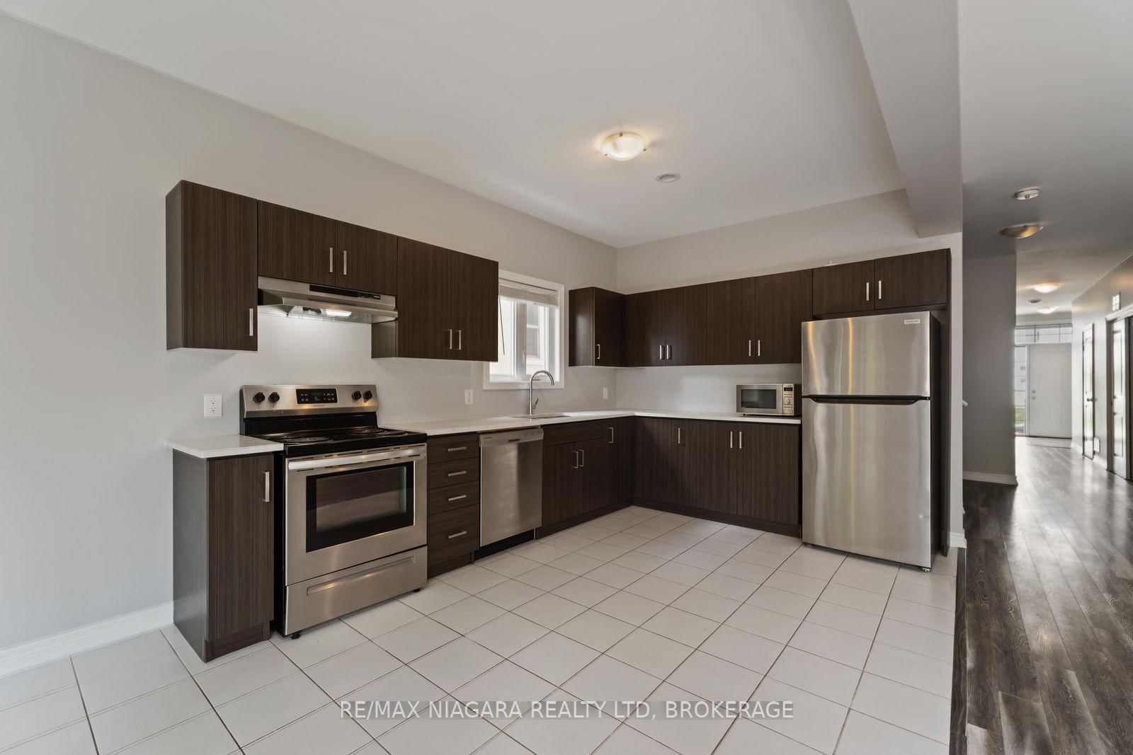81 Grove Street • Welland, ON photo 12