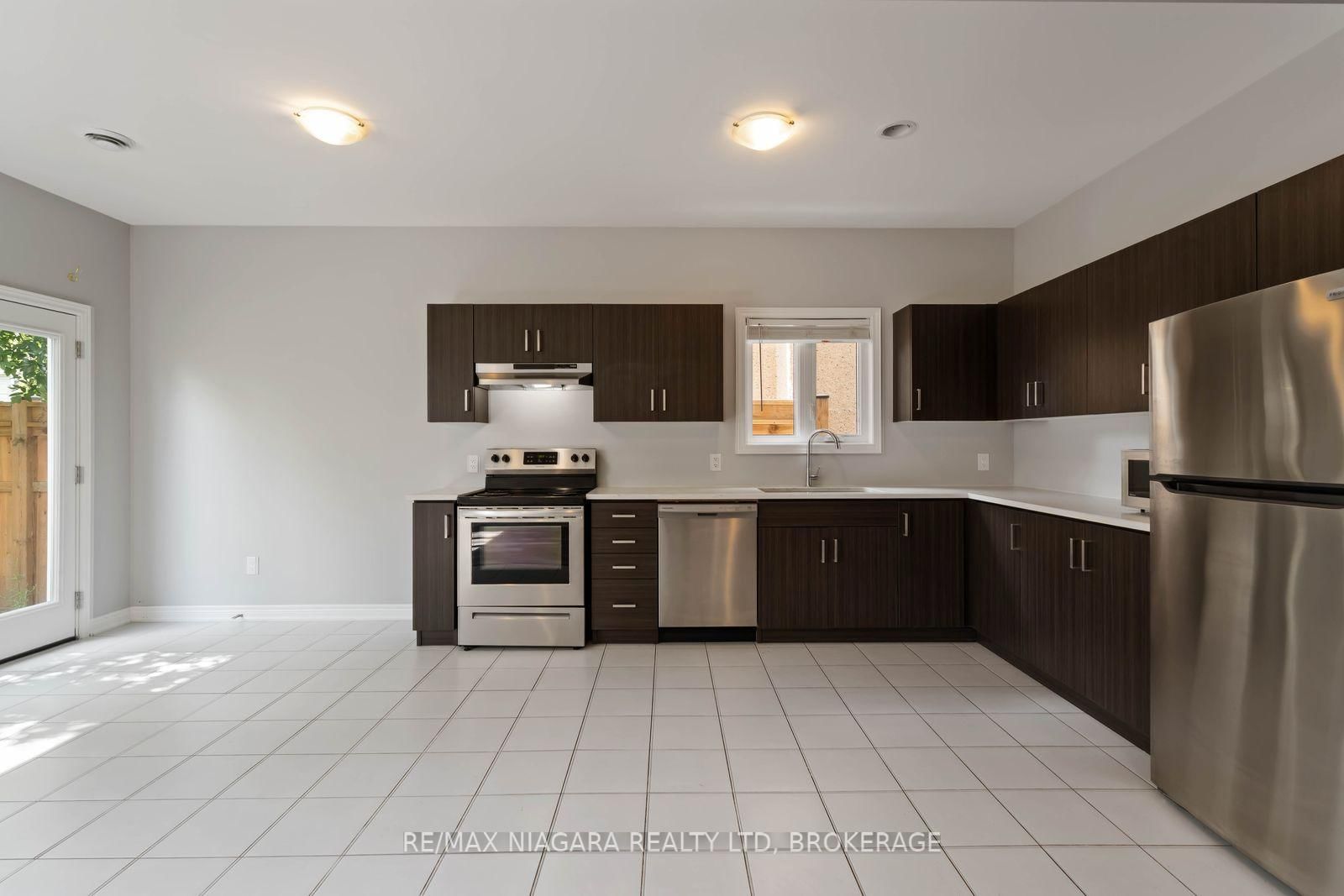 81 Grove Street • Welland, ON photo 13