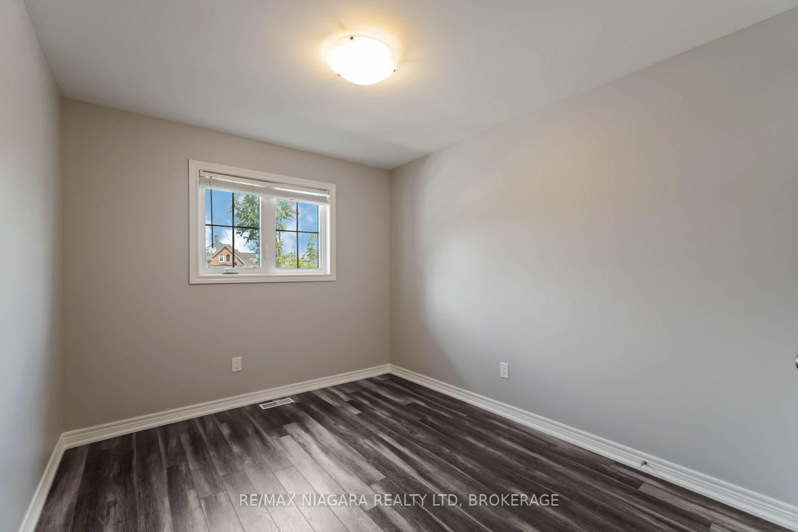 81 Grove Street • Welland, ON photo 22