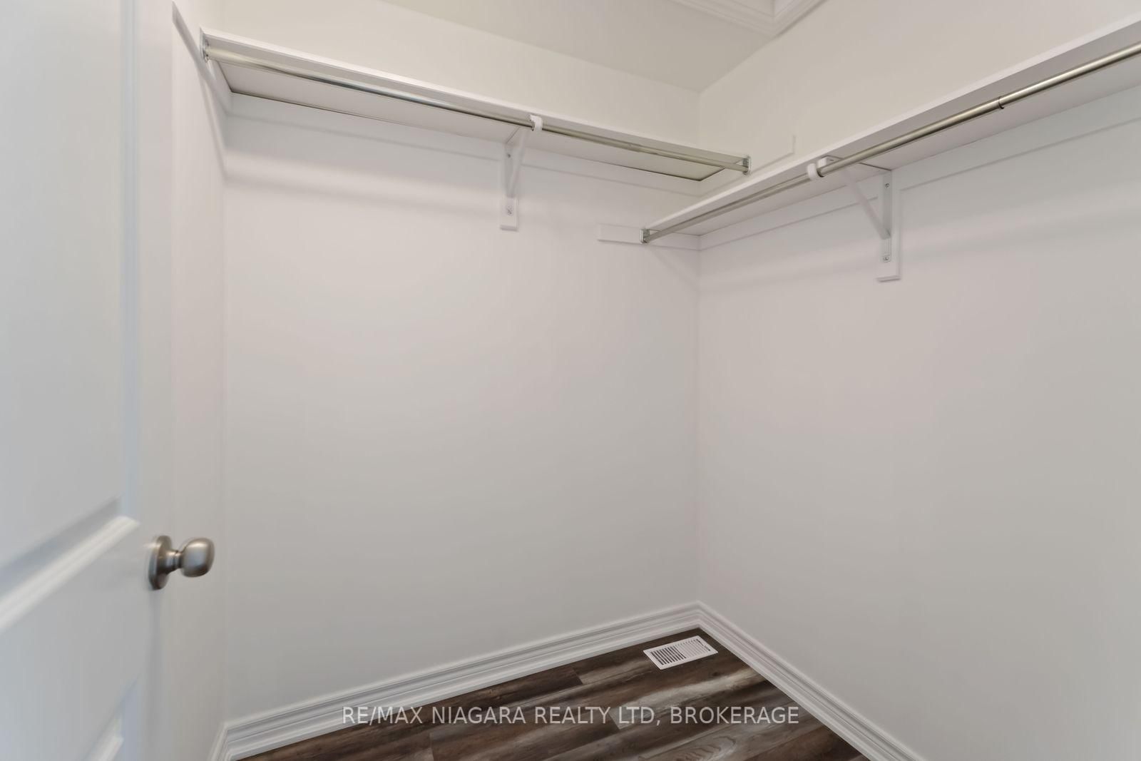 81 Grove Street • Welland, ON photo 26