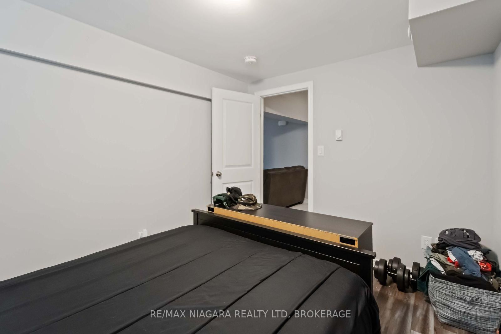 81 Grove Street • Welland, ON photo 38