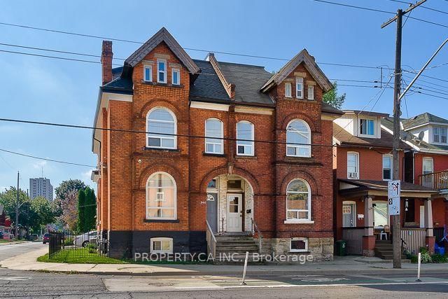 2 - 340 Cannon Street E
