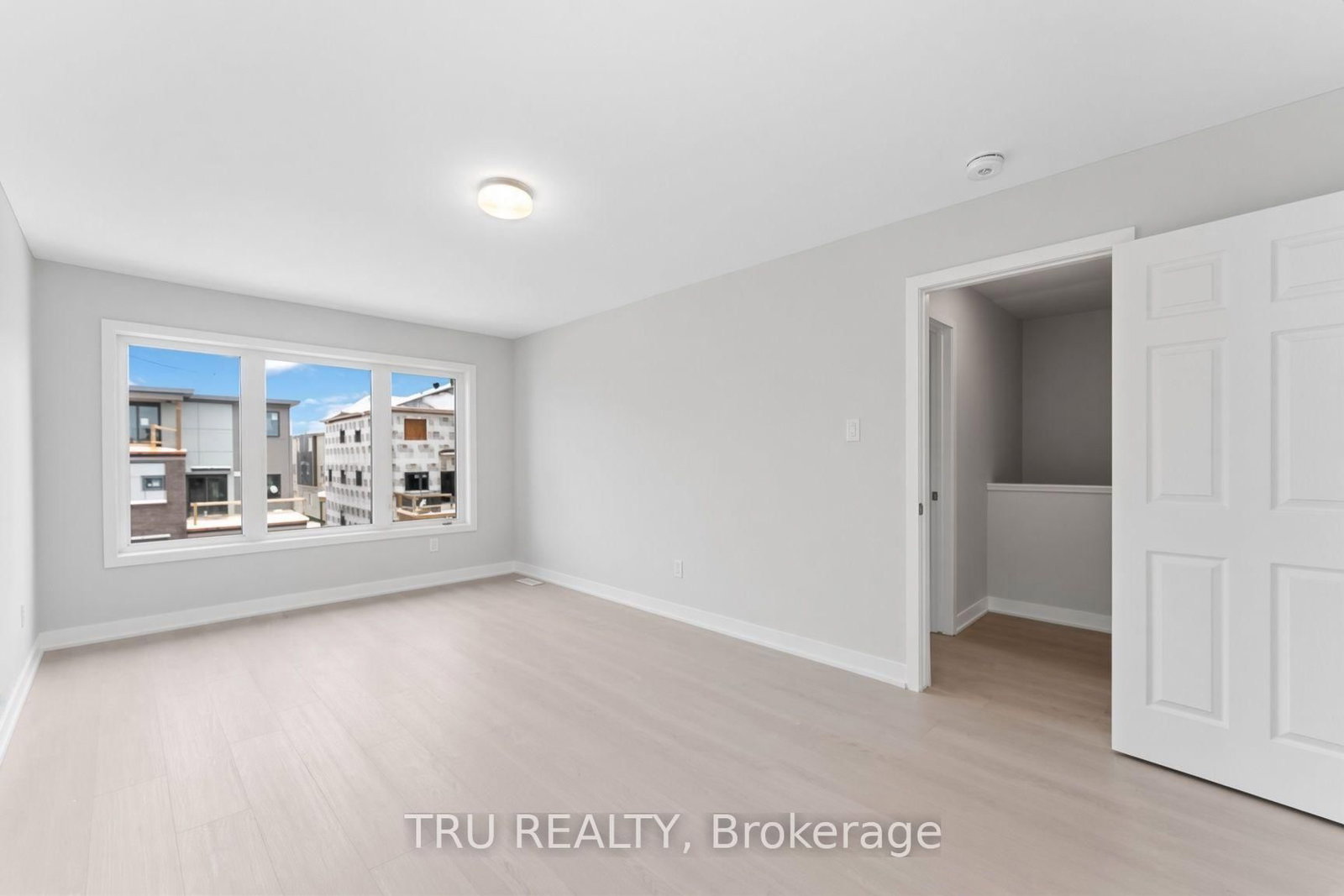239 Anyolite Private • Ottawa, ON photo 15