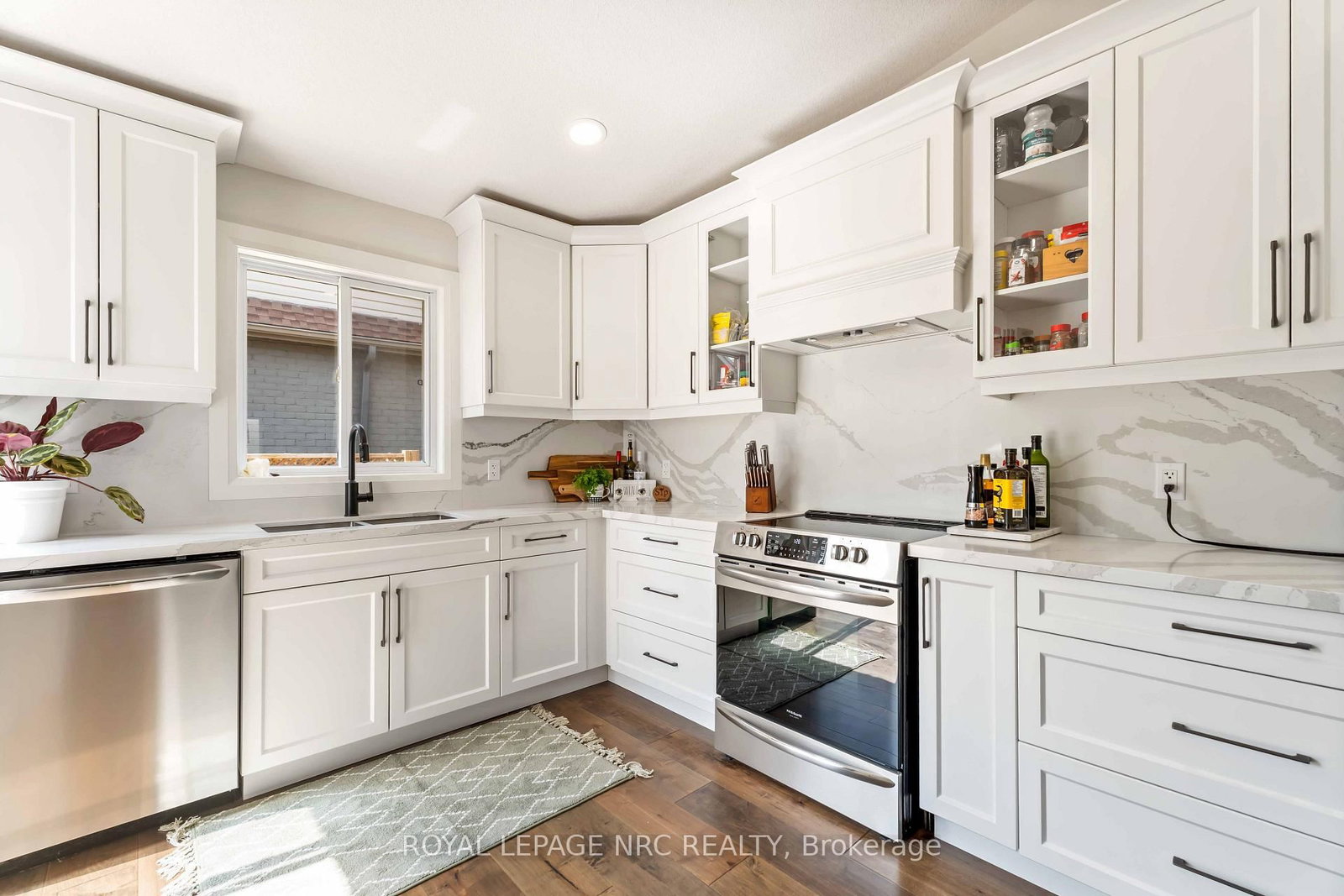 3680 WEINBRENNER Road • Niagara Falls, ON photo 16