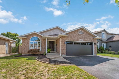3680 WEINBRENNER Road • Niagara Falls, ON photo 2