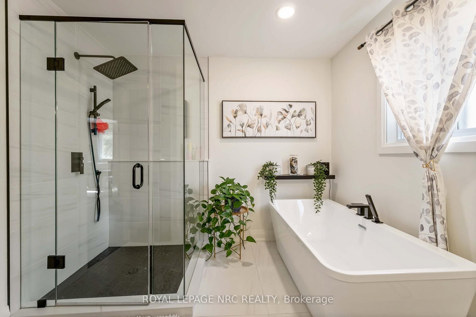 3680 WEINBRENNER Road • Niagara Falls, ON photo 22