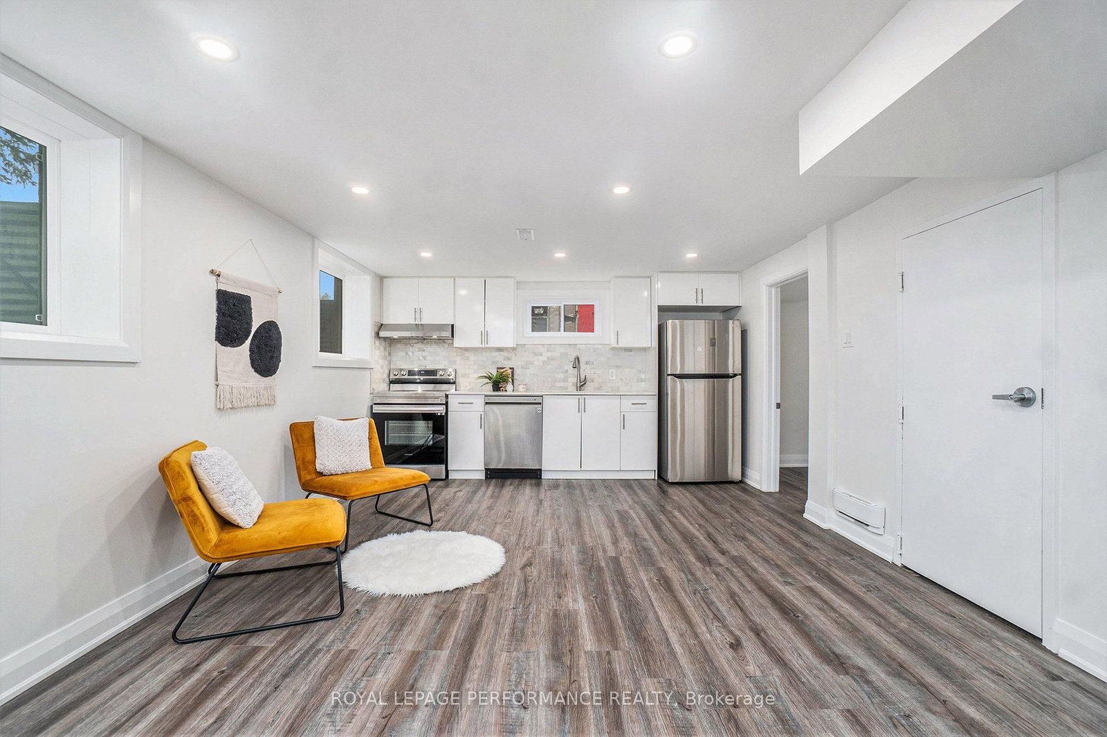 26 Majestic Drive • Ottawa, ON photo 17