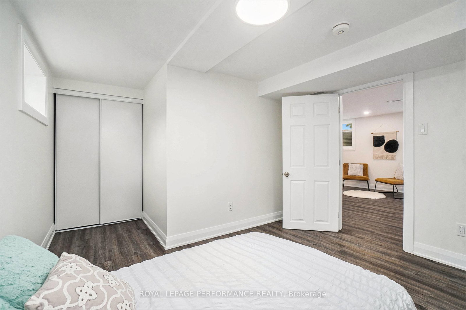 26 Majestic Drive • Ottawa, ON photo 23