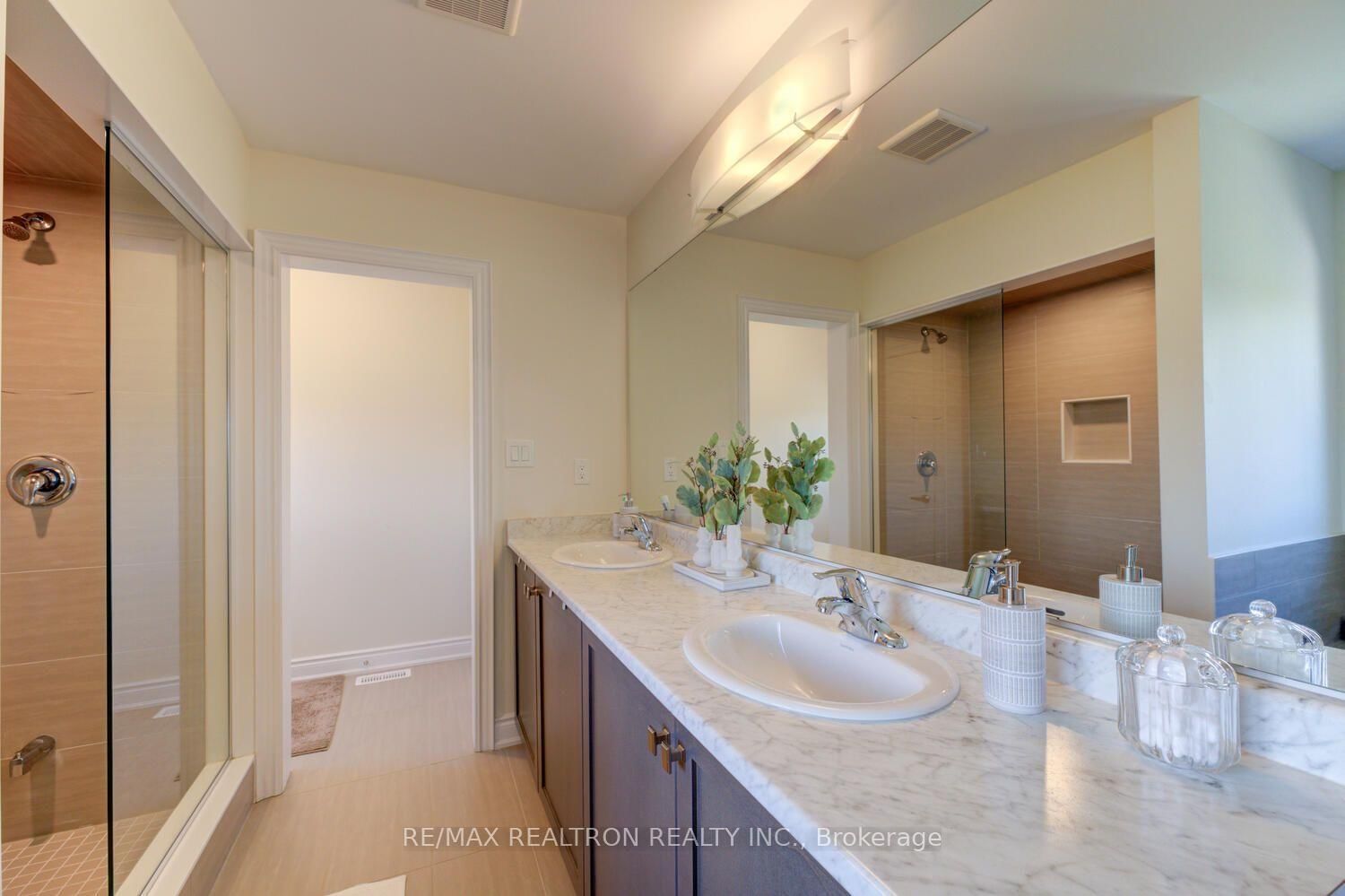 372 Blackburn Drive • Brantford, ON photo 25