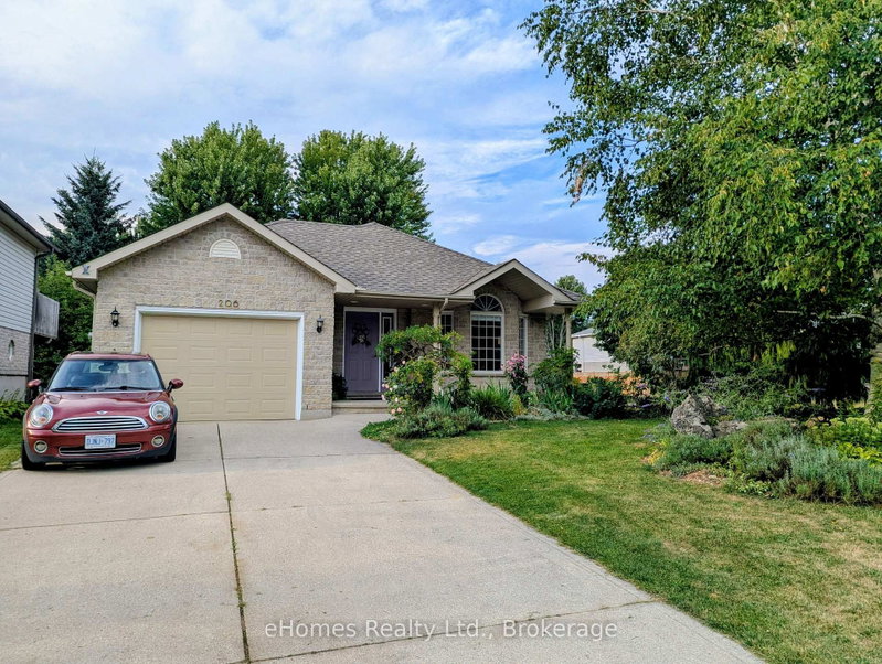 206 2nd A Street W