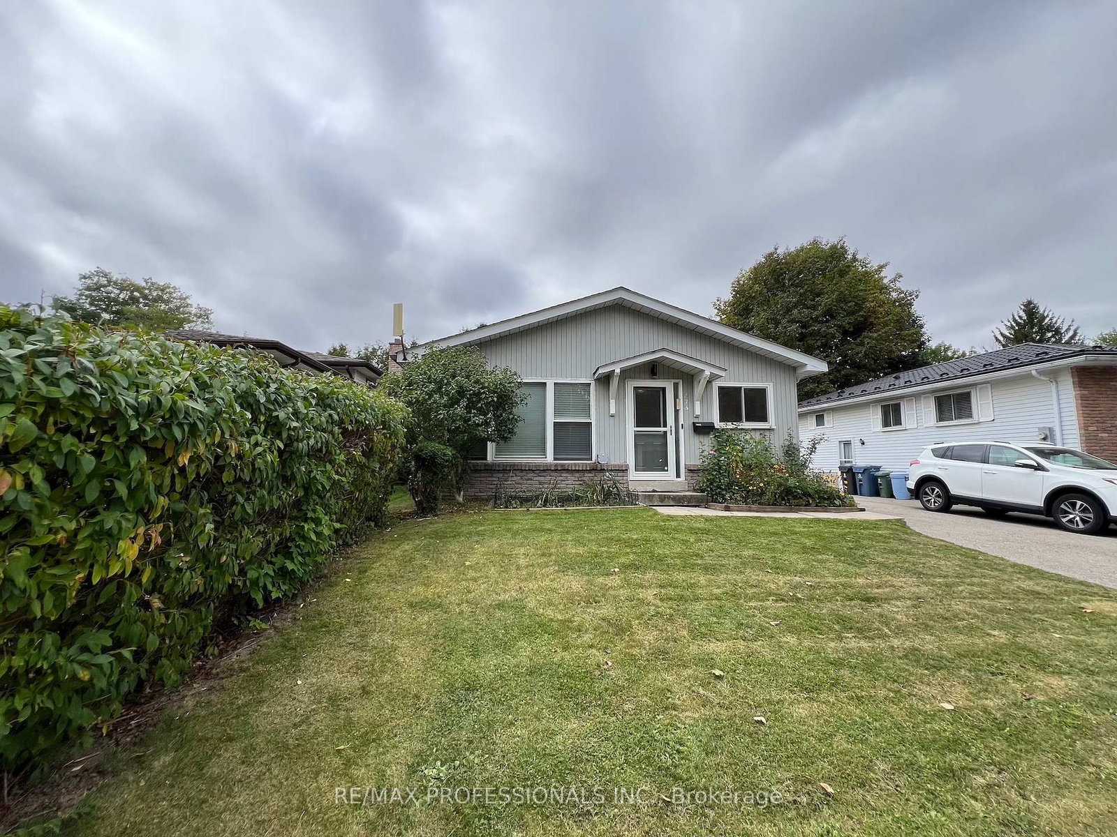 373 West Acres Drive • Guelph, ON photo 1