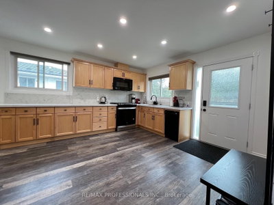373 West Acres Drive • Guelph, ON photo 4