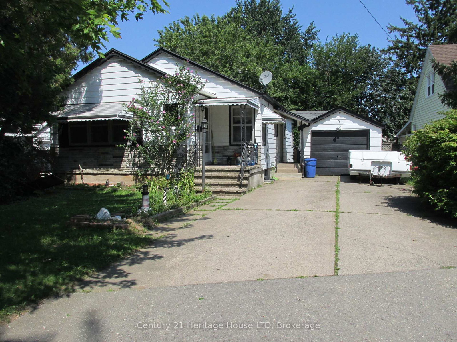 3 Melba Road • St. Catharines, ON photo 1