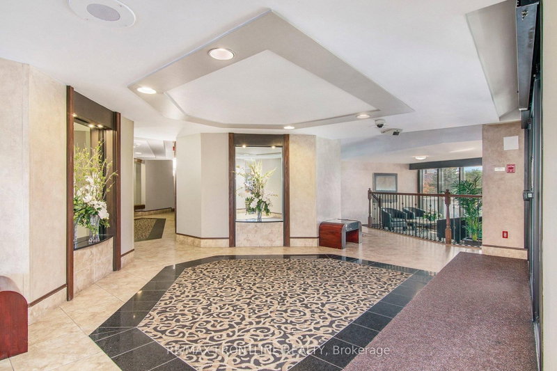 1009 - 1081 Ambleside Drive