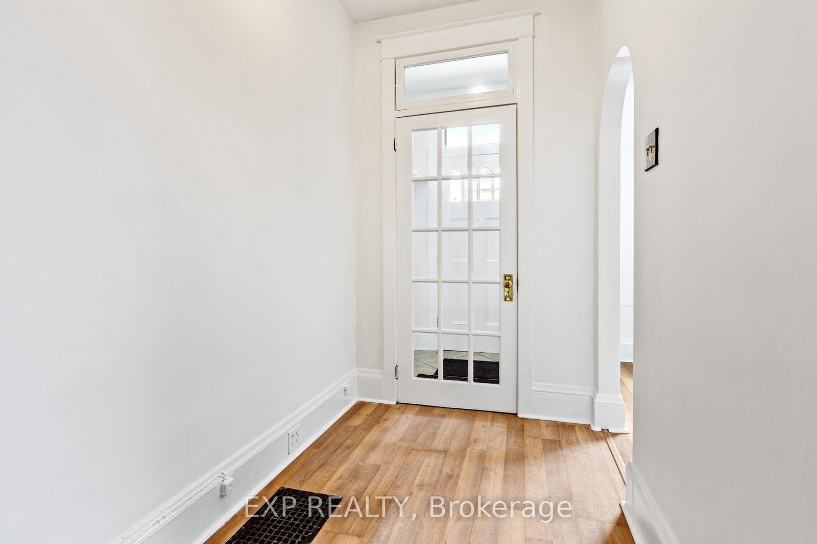 292-294 Clarence Street • Ottawa, ON photo 21