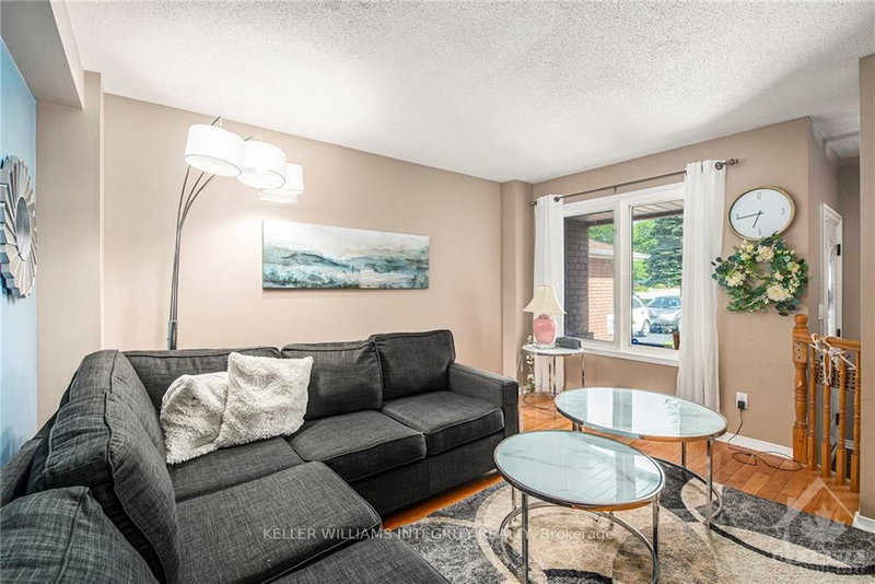 429 WINCANTON Dr photo 4
