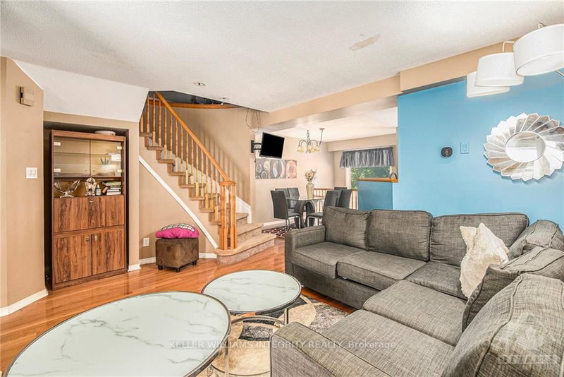 429 WINCANTON Dr photo 5