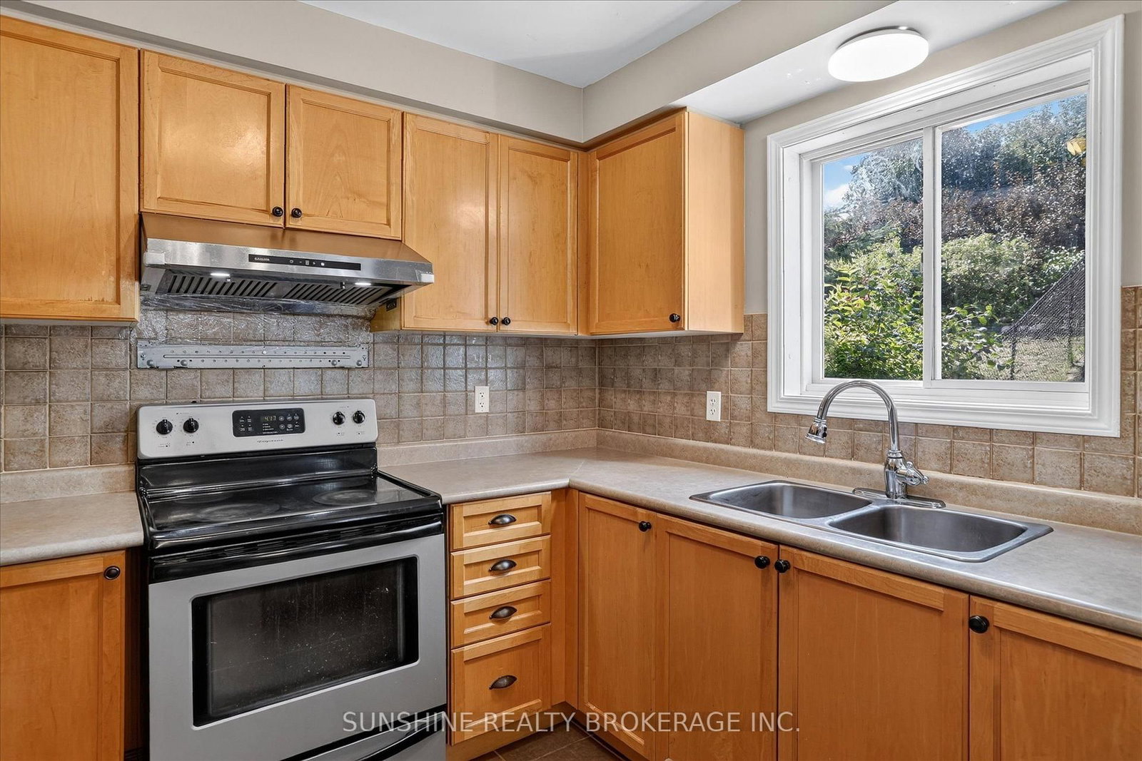 254 TOBIN Court • Peterborough, ON photo 14