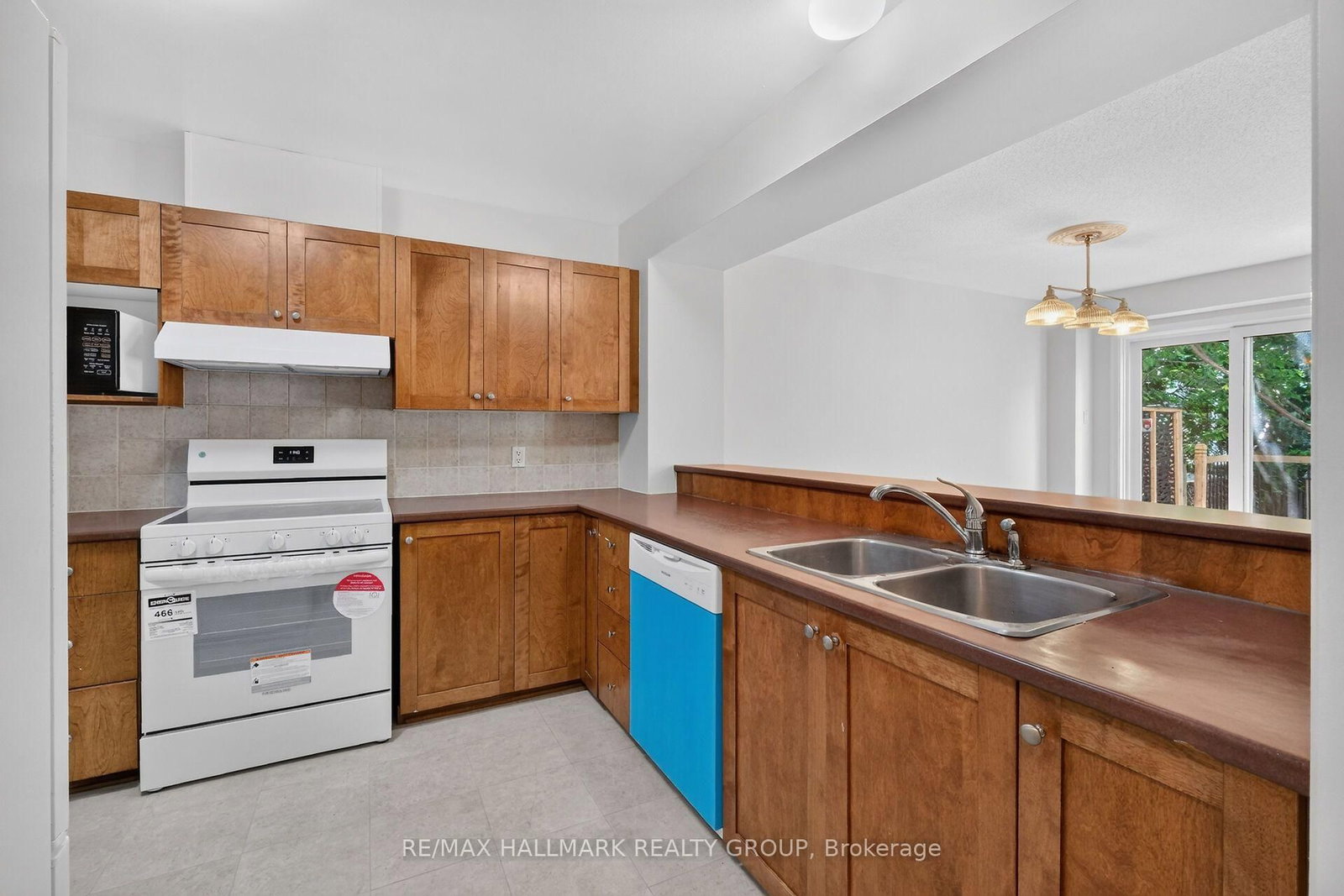 24 Gray Crescent • Ottawa, ON photo 11