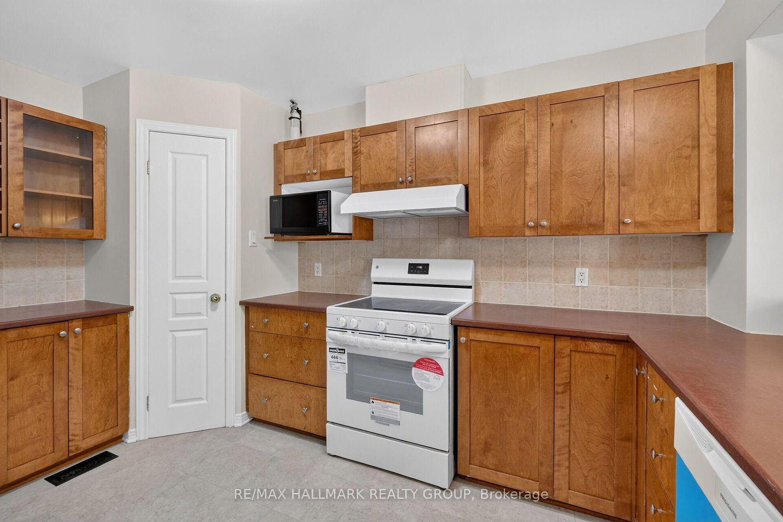 24 Gray Crescent • Ottawa, ON photo 12