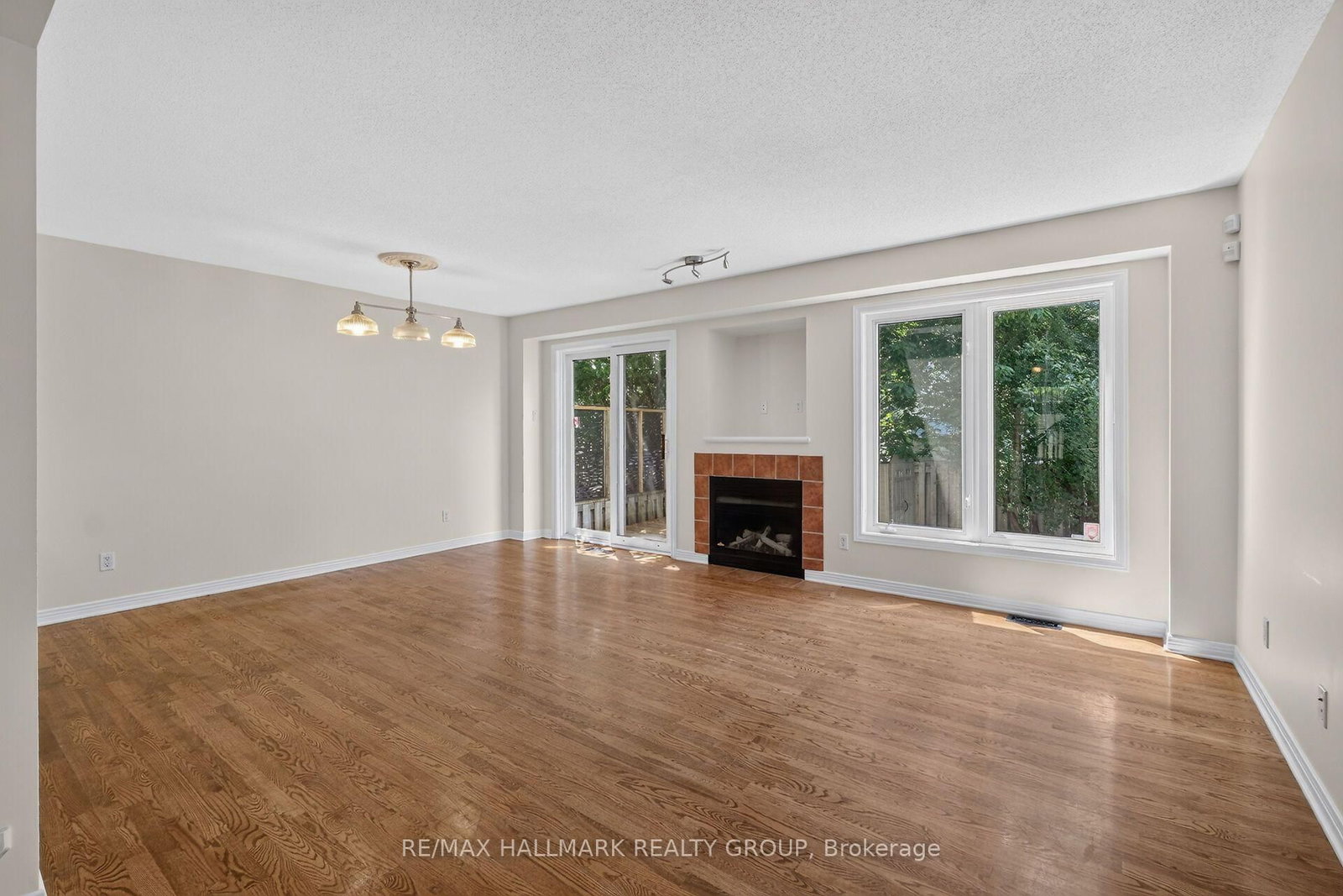 24 Gray Crescent • Ottawa, ON photo 15