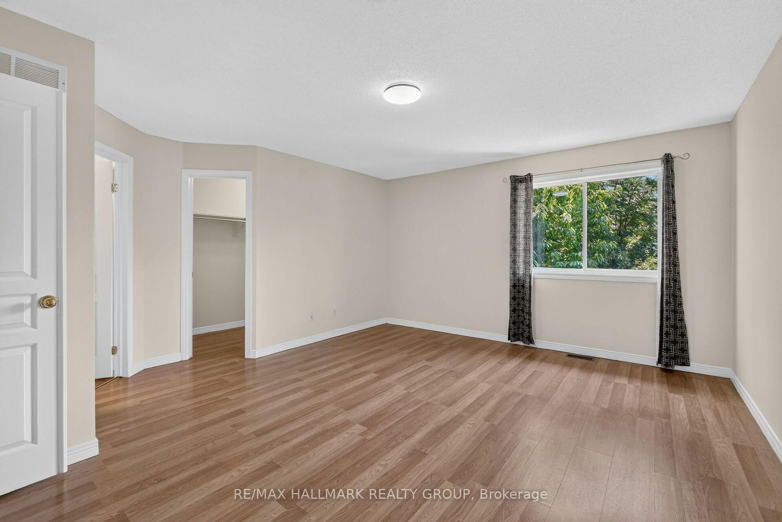 24 Gray Crescent • Ottawa, ON photo 22
