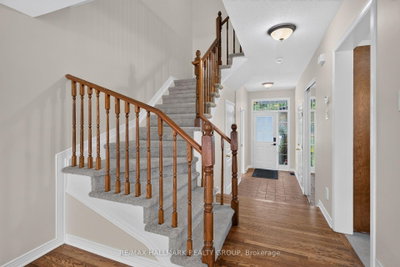 24 Gray Crescent • Ottawa, ON photo 5