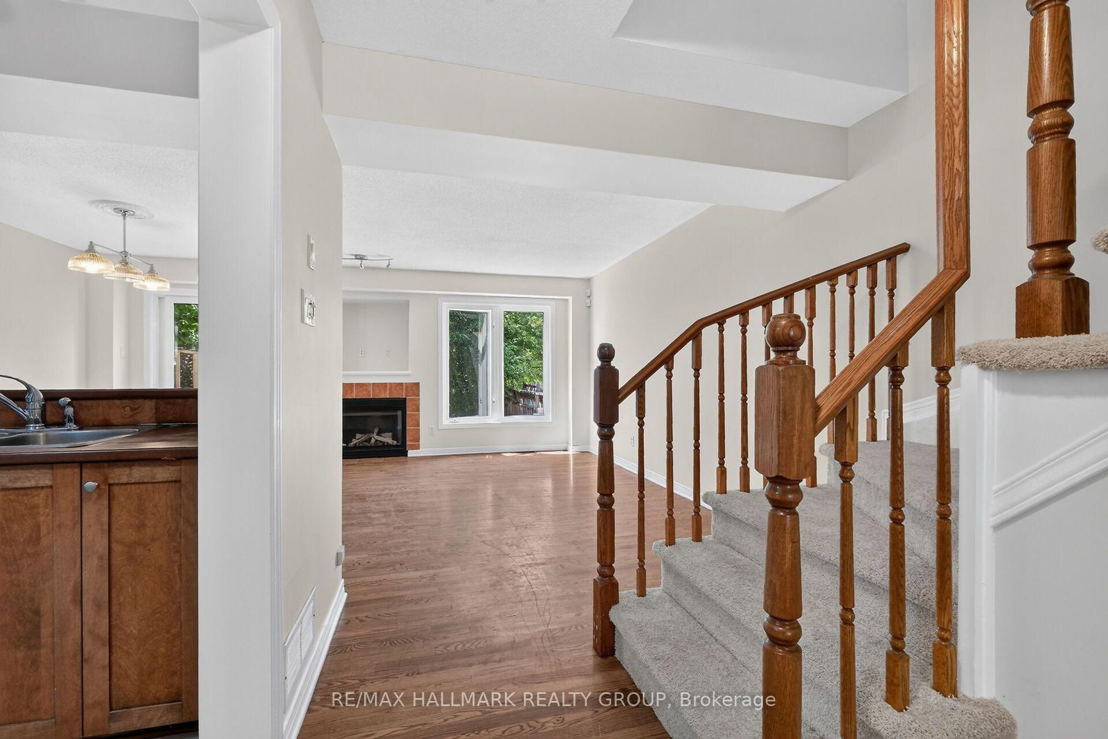 24 Gray Crescent • Ottawa, ON photo 8