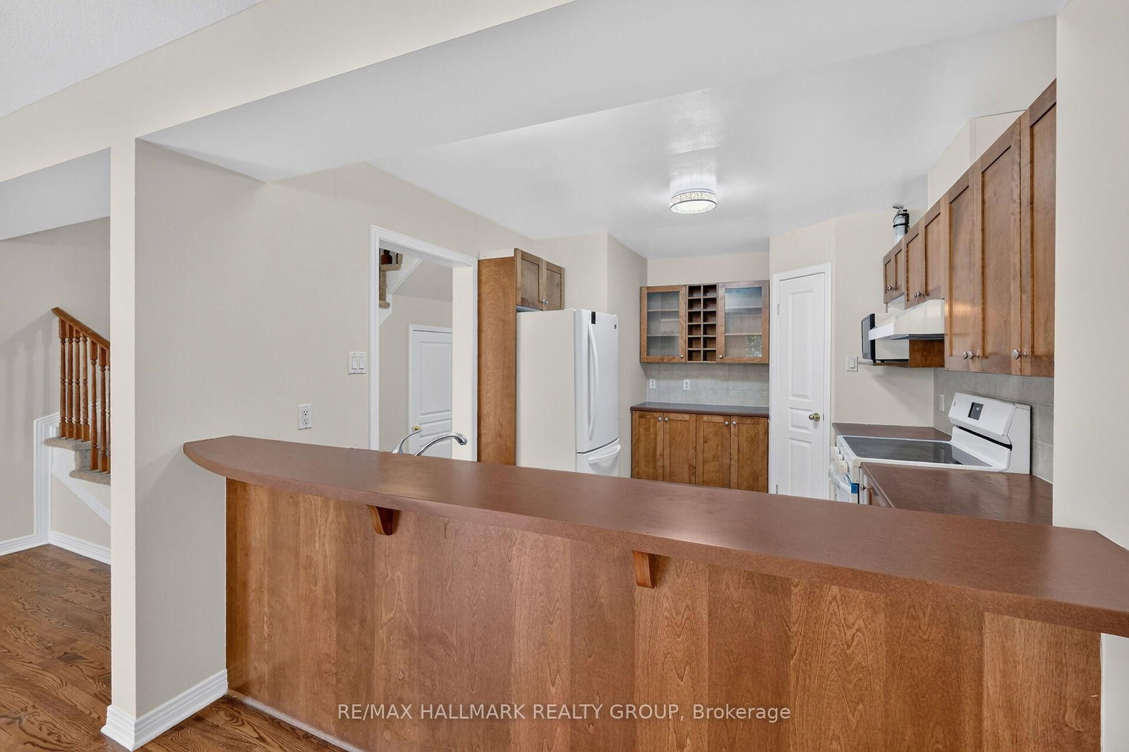 24 Gray Crescent • Ottawa, ON photo 9