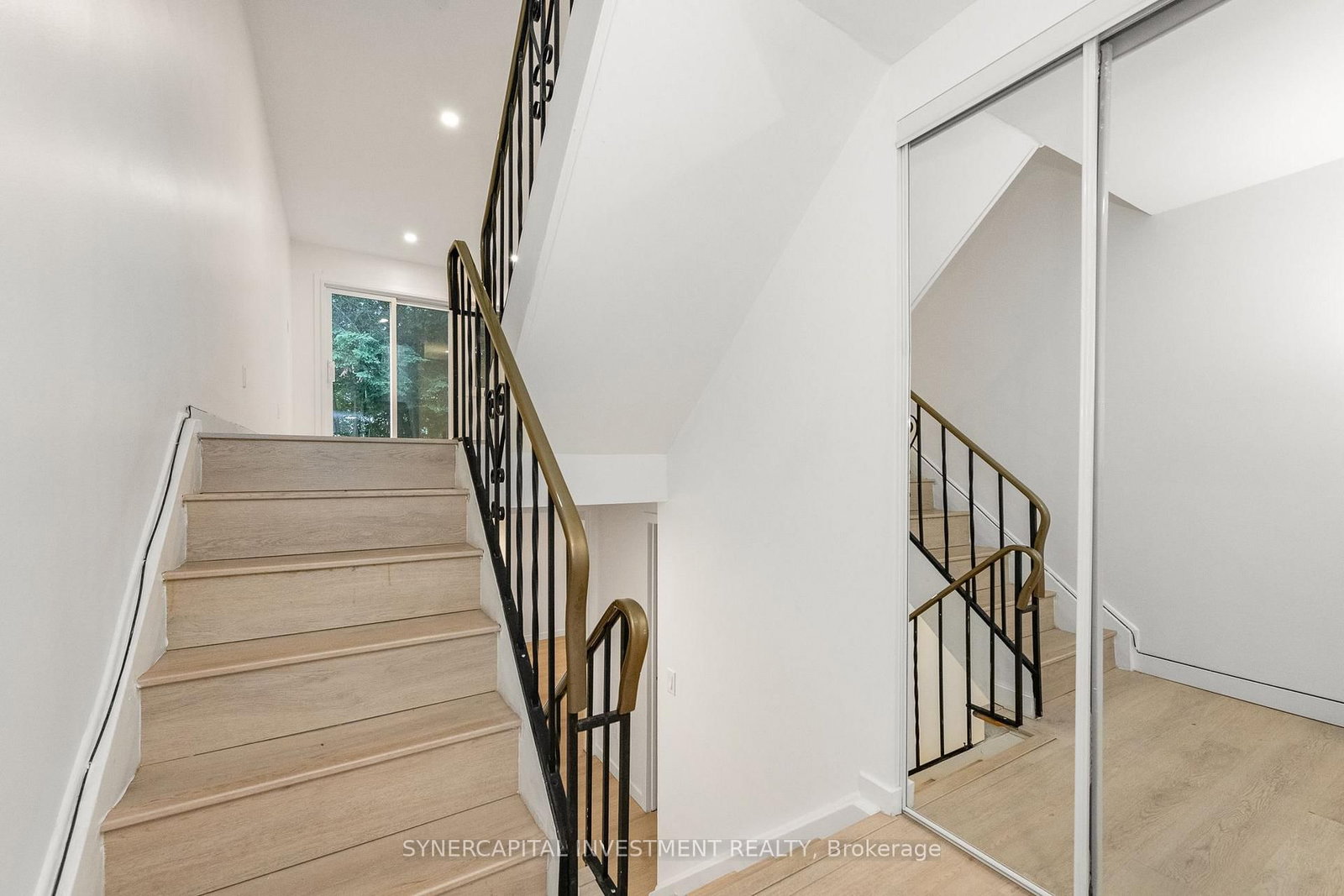 50 Tybalt Crescent • Ottawa, ON photo 5