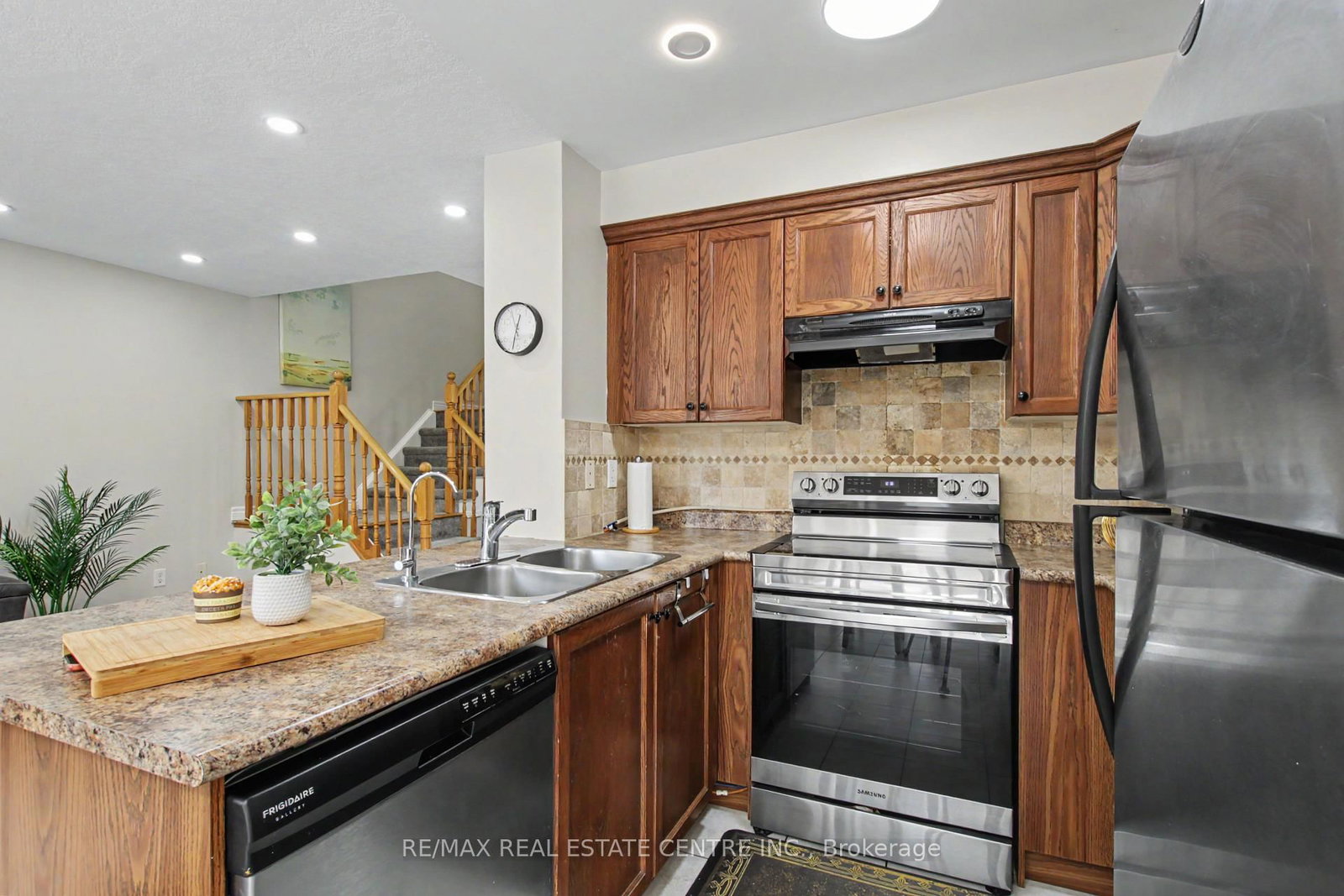 88 Bloomington Drive • Cambridge, ON photo 14