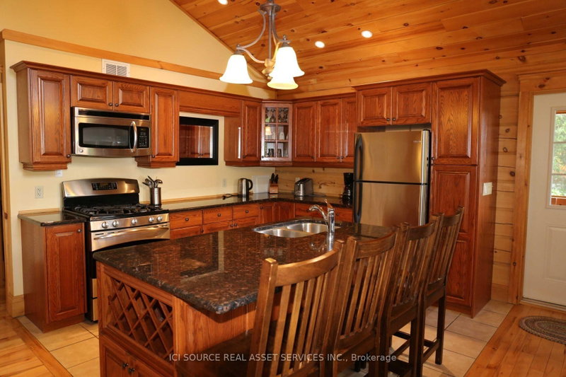 1016 Twin Pine Lane