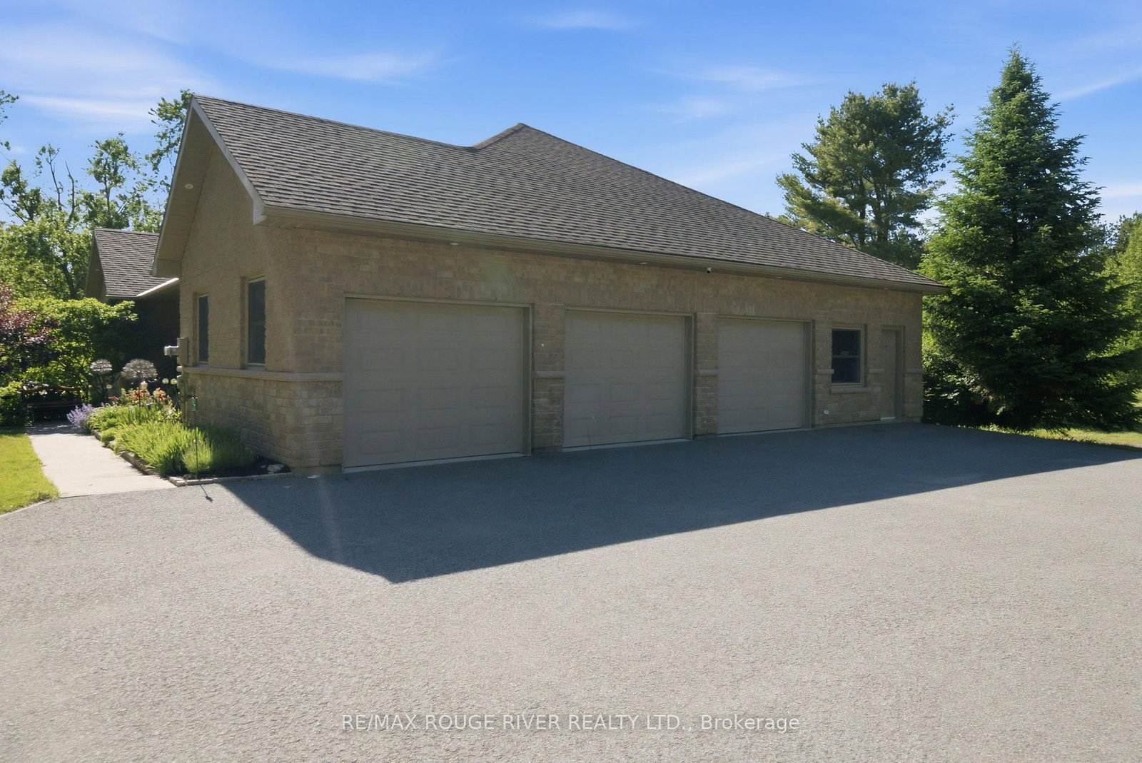 9866 Ellis Road • Hamilton Township, ON photo 3