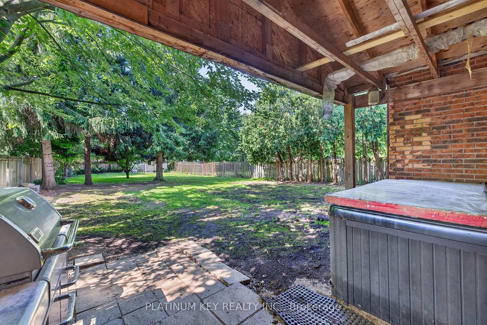 208 Southfield Drive • Strathroy-Caradoc, ON photo 39