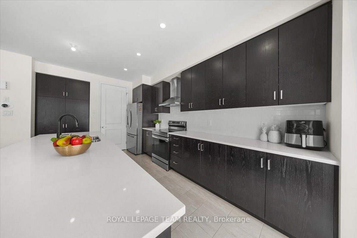 290 Turnbuckle Crescent • Ottawa, ON photo 10