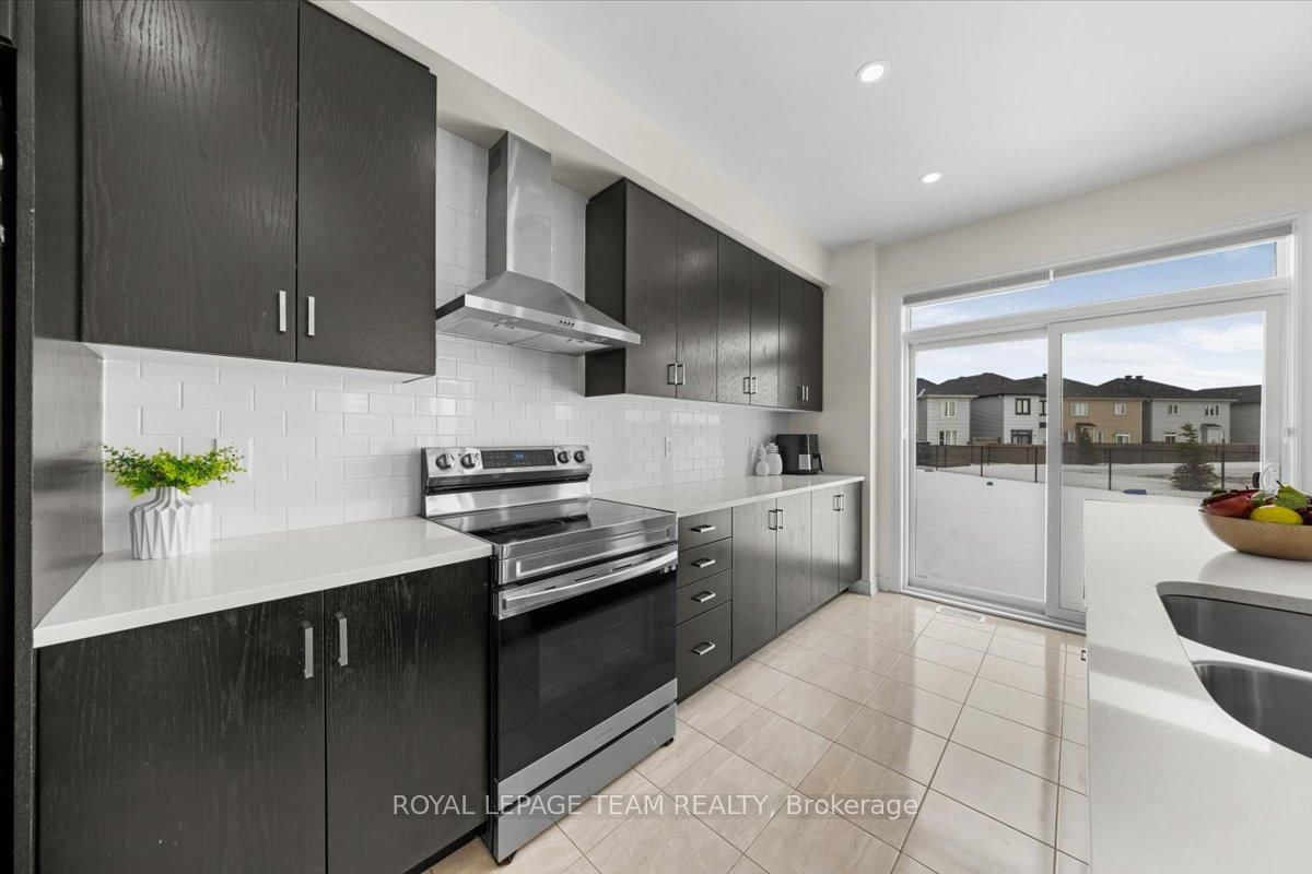 290 Turnbuckle Crescent • Ottawa, ON photo 12