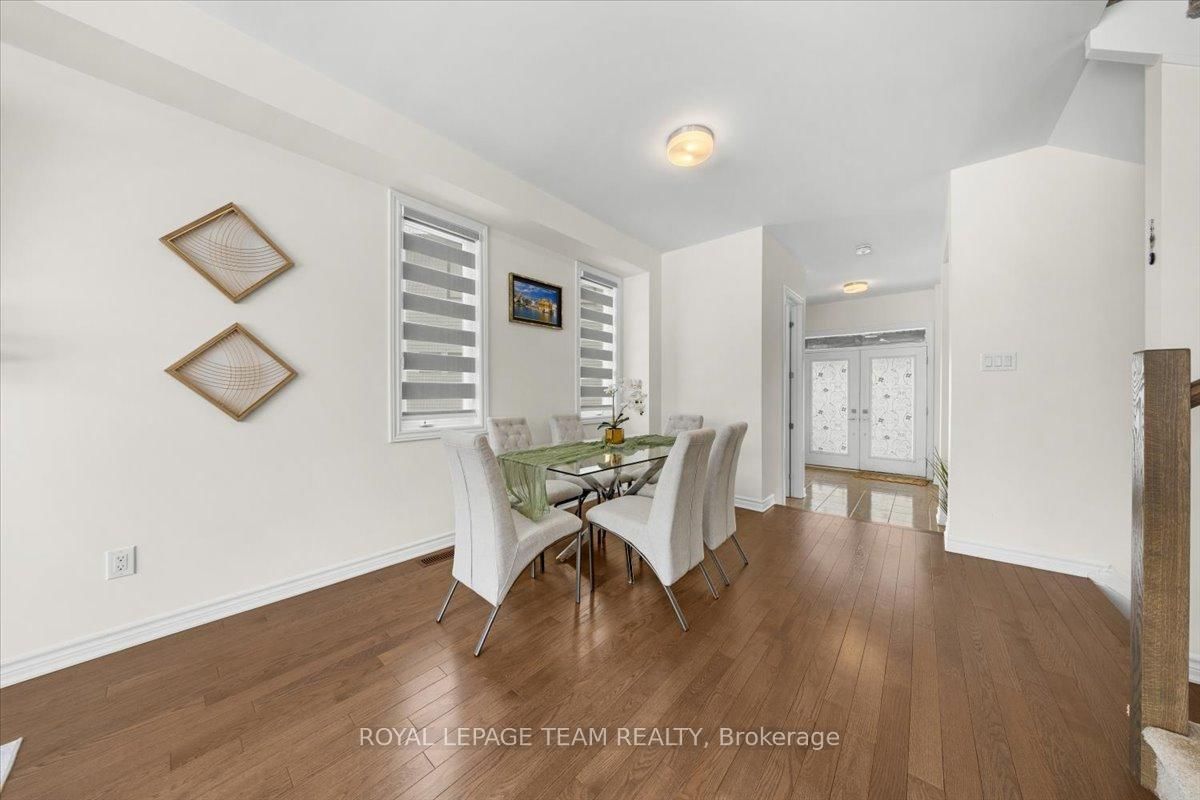 290 Turnbuckle Crescent • Ottawa, ON photo 4
