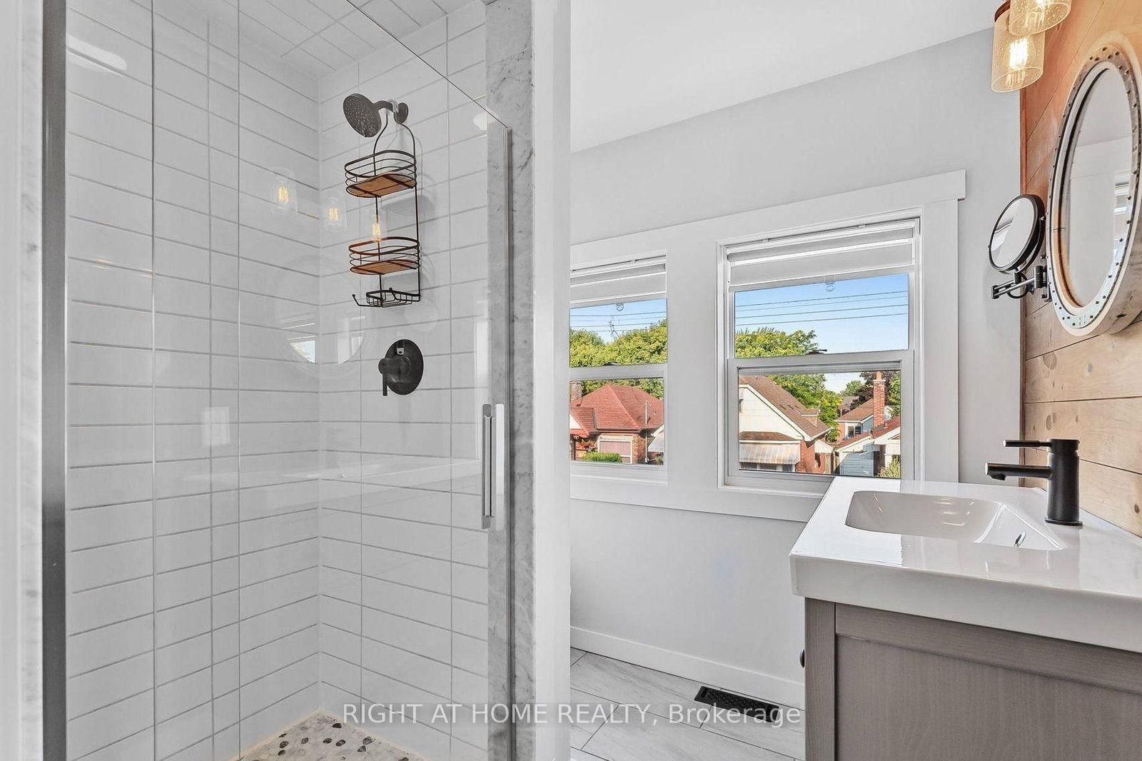 110 Cameron Avenue N • Hamilton, ON photo 25