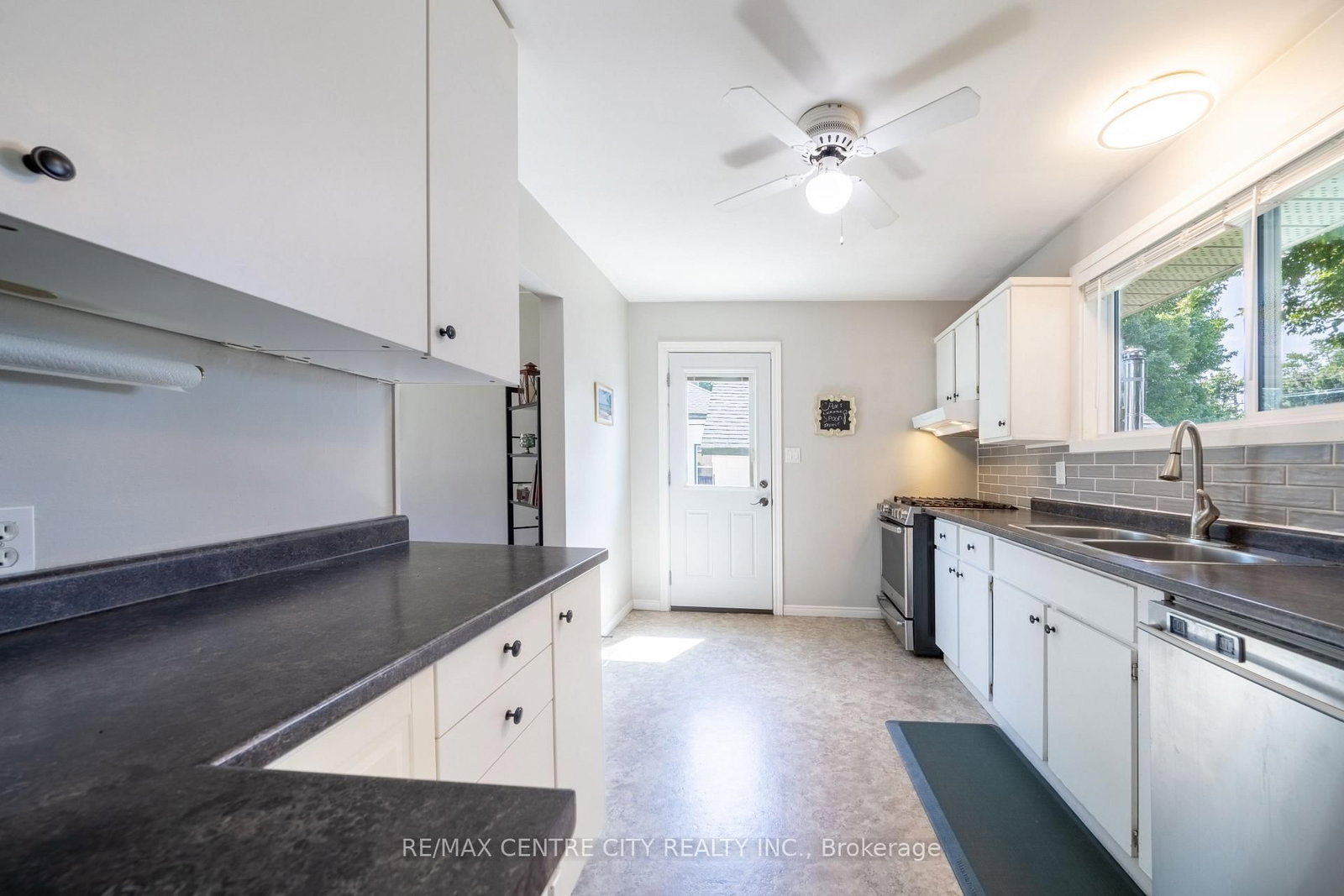 242 Rapley Street • Strathroy-Caradoc, ON photo 18
