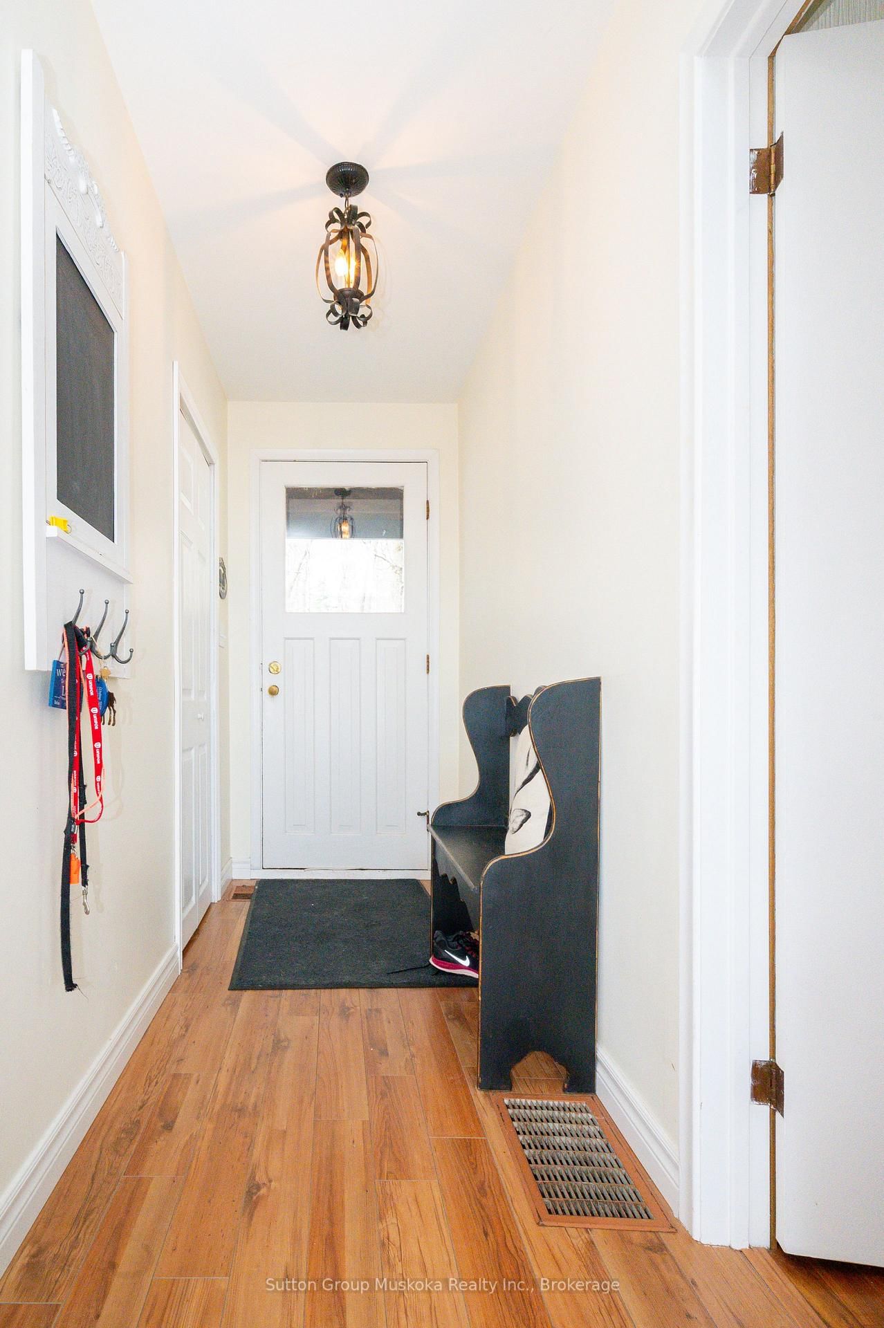 562 and 568 East Waseosa Lake Road • Huntsville, ON photo 12
