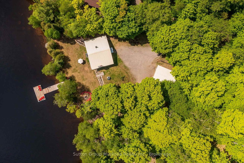 562 and 568 East Waseosa Lake Road E