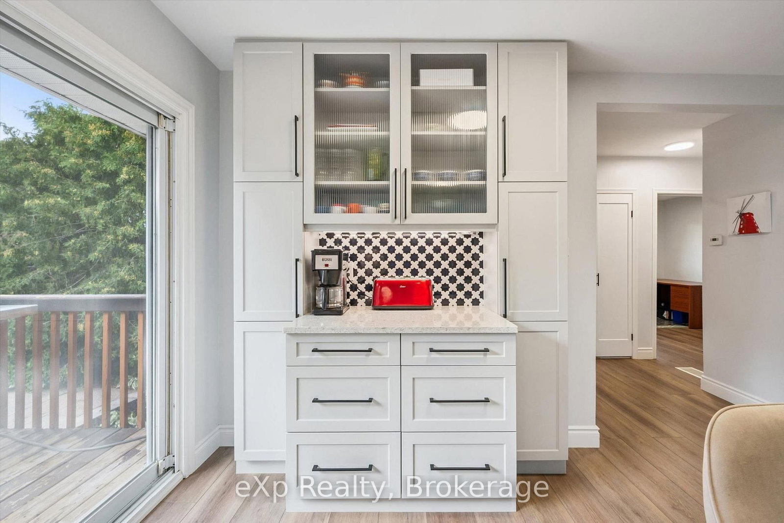 18 Eleanor Crt, Guelph, view 10