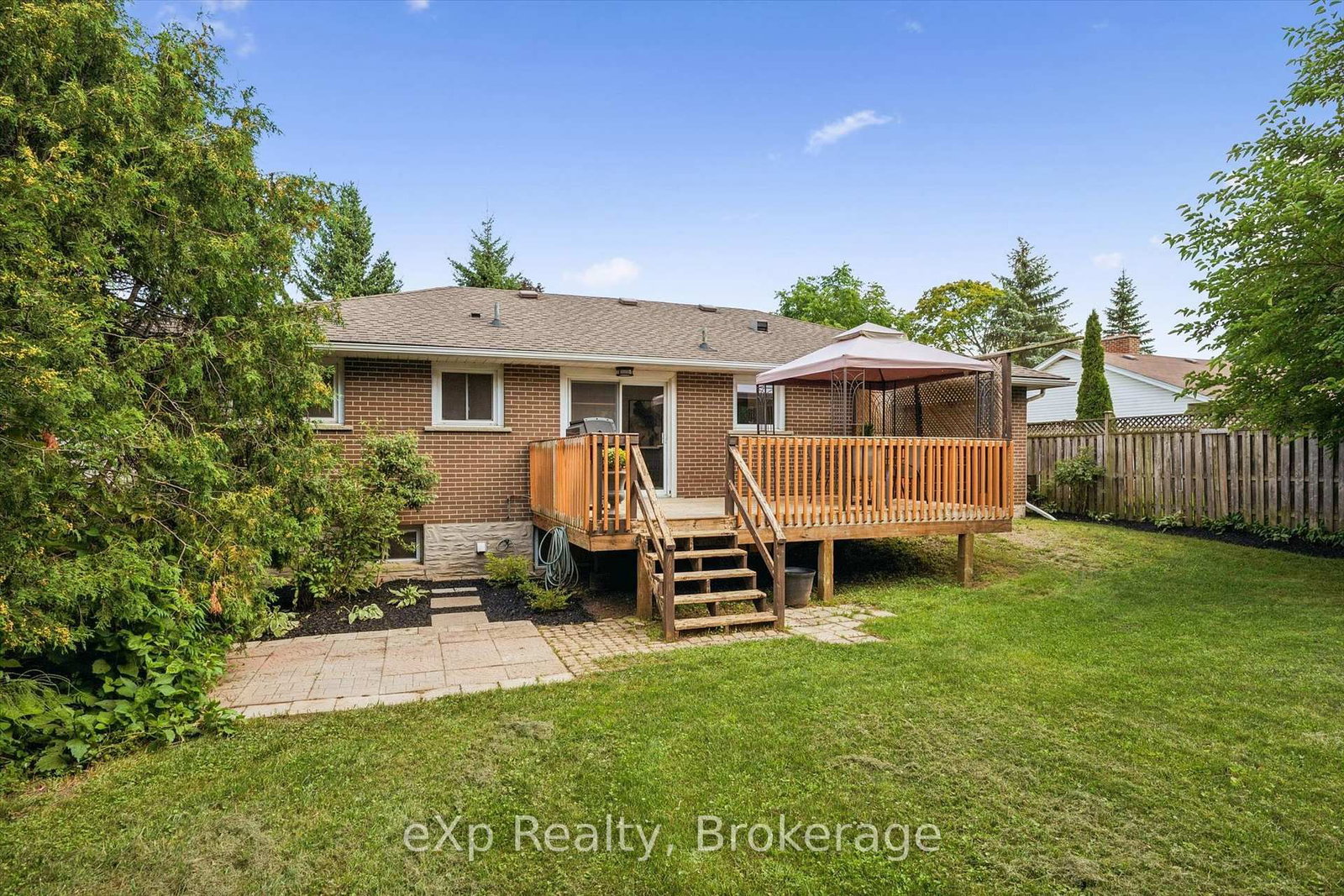 18 Eleanor Crt, Guelph, view 23