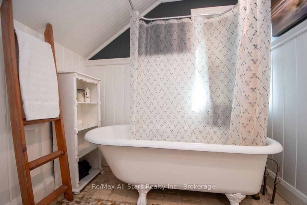 96 Regent Street • Kawartha Lakes, ON photo 38